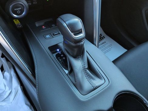 Certified 2023 Toyota Venza LE image 23