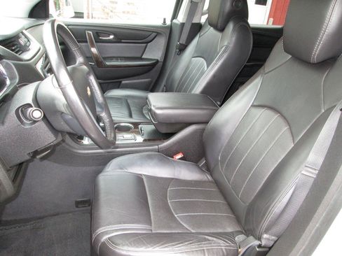 Used 2016 Chevrolet Traverse LTZ AWD/4WD image 15