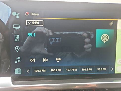 Used 2023 Chevrolet Silverado 1500 LT image 13