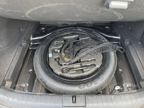 Used 2019 Genesis G70 2.0T Advanced RWD image 9