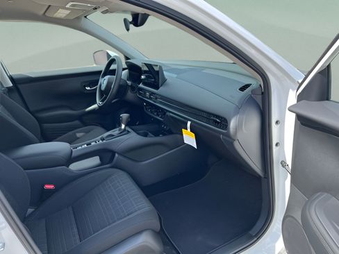 Used 2026 Honda HR-V LX image 25