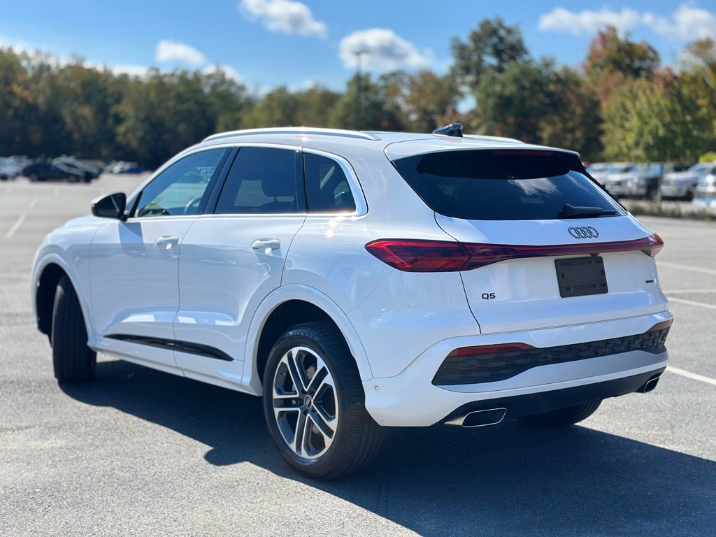 Used 2025 Audi Q5 Premium w/ Convenience Package AWD/4WD image 4