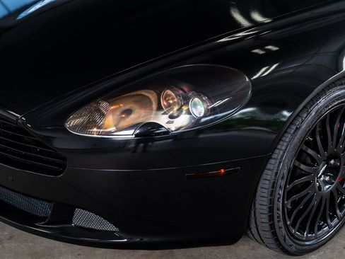 Used 2011 Aston Martin DB9 Coupe image 13