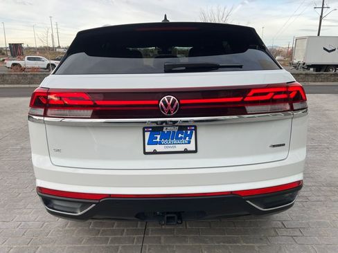 Certified 2025 Volkswagen Atlas Cross Sport SE image 6