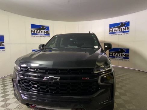 Used 2023 Chevrolet Tahoe Z71 w/ Luxury Package AWD/4WD image 5