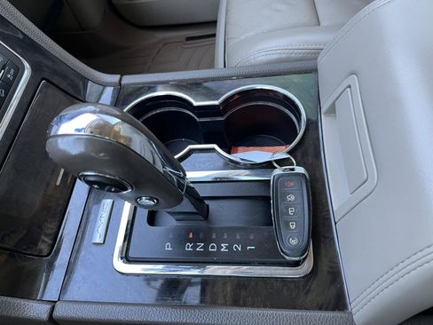 Used 2016 Lincoln Navigator L Select AWD/4WD image 27
