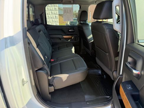 Used 2018 Chevrolet Silverado 1500 LTZ AWD/4WD image 16