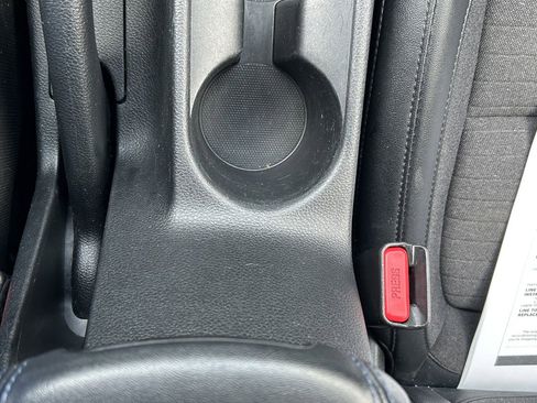 Used 2021 Kia Seltos S AWD/4WD image 36