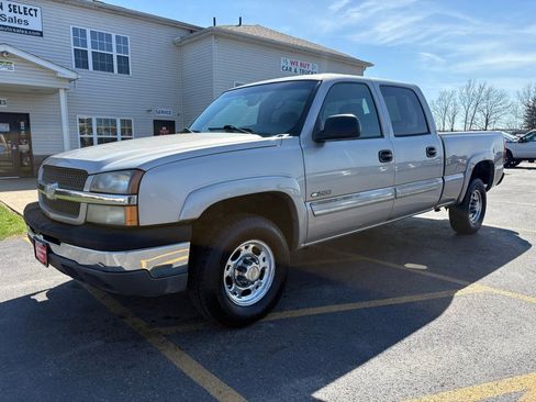 Used 2004 Chevrolet Silverado 2500 LS RWD image 2