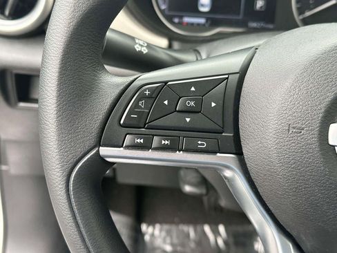 Certified 2021 Nissan Versa SV image 18