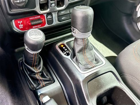 Used 2021 Jeep Gladiator Mojave image 18