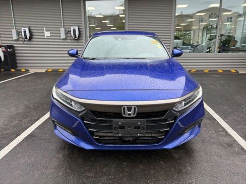 Used 2019 Honda Accord Sport image 2