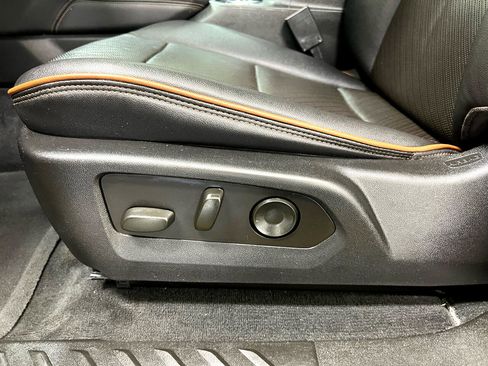 Used 2023 GMC Canyon AT4 w/ AT4 Premium Package image 7