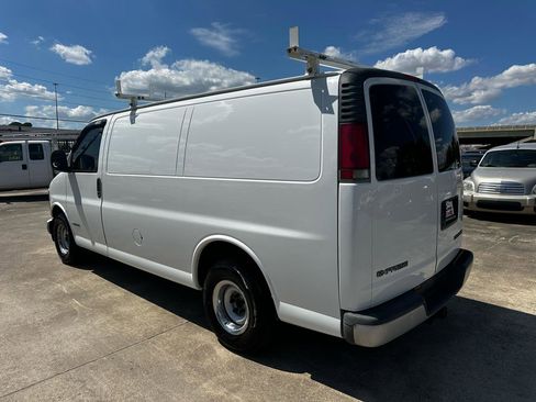 Used 2001 Chevrolet Express 1500 RWD image 3