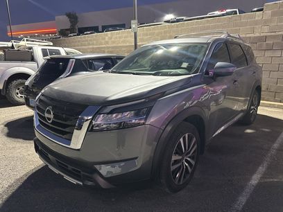 Used 2024 Nissan Pathfinder Platinum w/ Cargo Package