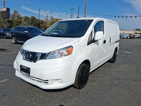 Used 2020 Nissan NV200 SV w/ Back Door Glass Package FWD image 3
