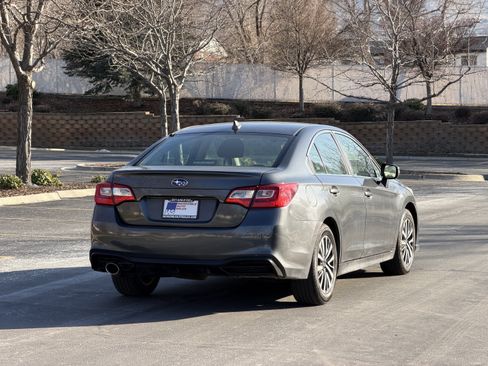 Used 2018 Subaru Legacy 2.5i Premium w/ Eyesight & BSD & Rcta & HBA AWD/4WD image 4