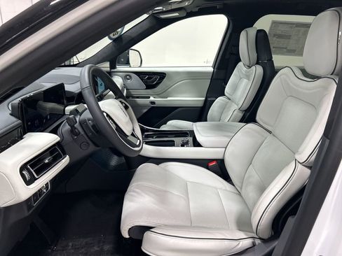 New 2026 Lincoln Aviator Black Label AWD/4WD image 10