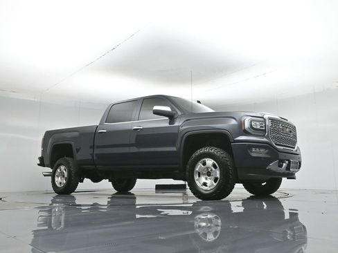 Used 2018 GMC Sierra 1500 Denali image 4