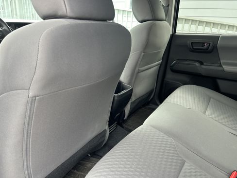 Used 2022 Toyota Tacoma SR w/ SR Convenience Package RWD image 26