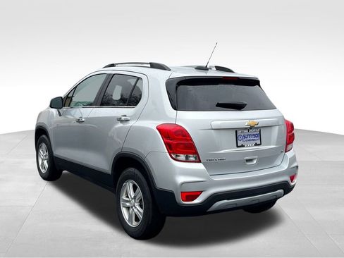 Used 2018 Chevrolet Trax LT w/ LT Convenience Package image 5