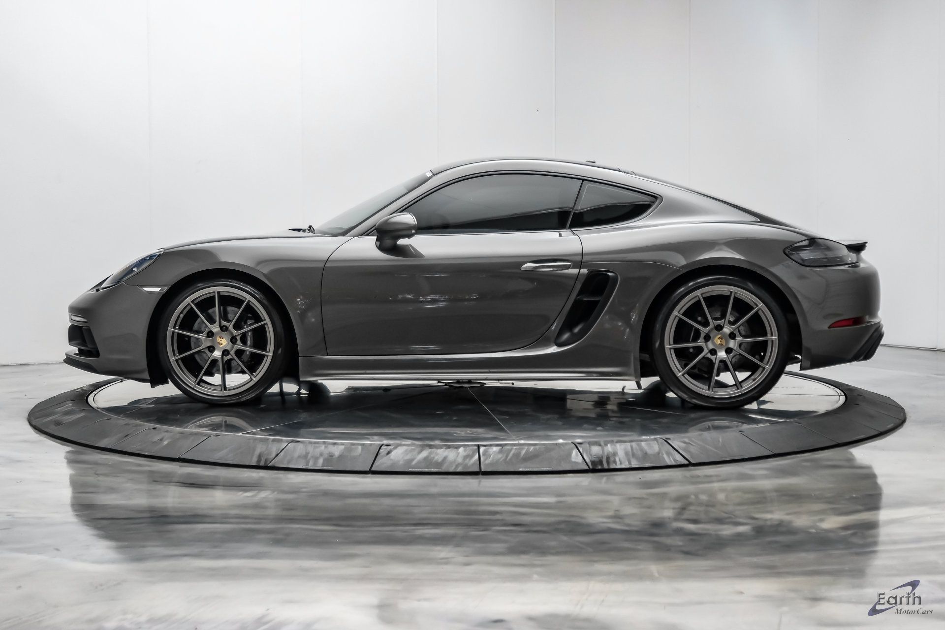 Used 2023 Porsche 718 Cayman GTS RWD image 6
