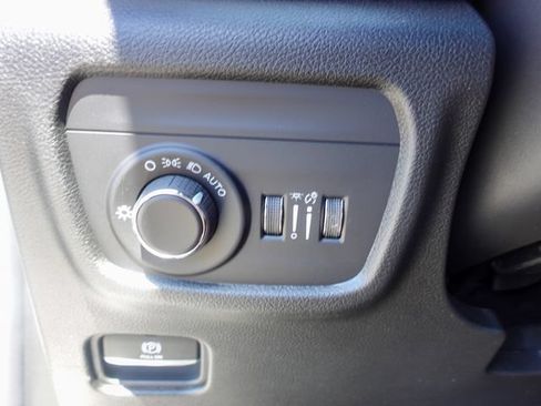 New 2026 Jeep Grand Cherokee L 4WD image 16