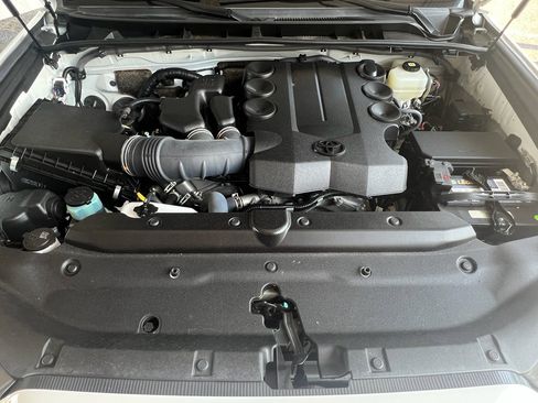 Used 2022 Toyota 4Runner SR5 image 33