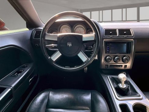 Used 2009 Dodge Challenger R/T RWD image 6