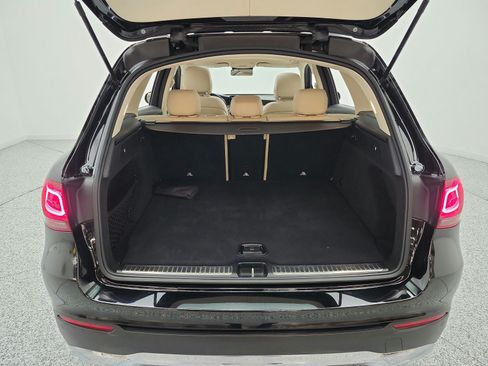 Used 2022 Mercedes-Benz GLC 300 image 21