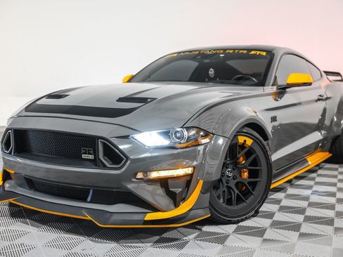 Used 2021 Ford Mustang GT Premium w/ Equipment Group 401A RWD image 9