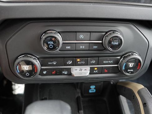 Certified 2025 Ford Bronco Badlands AWD/4WD image 29