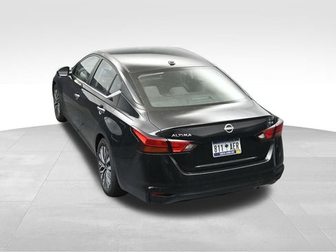 Used 2024 Nissan Altima 2.5 SV FWD image 20