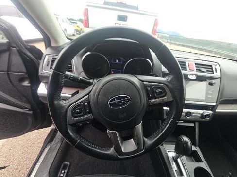 Used 2017 Subaru Outback 2.5i Limited AWD/4WD image 10