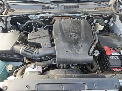 Certified 2022 Toyota Tacoma TRD Sport RWD image 28