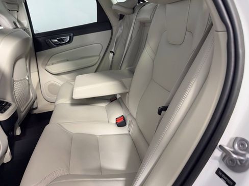 Used 2023 Volvo XC60 B5 Ultimate w/ Climate Package image 26