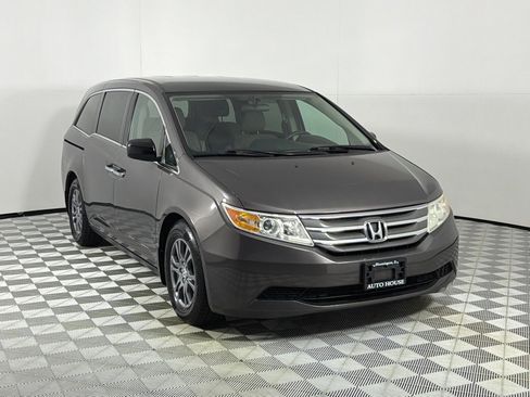 Used 2013 Honda Odyssey EX image 3