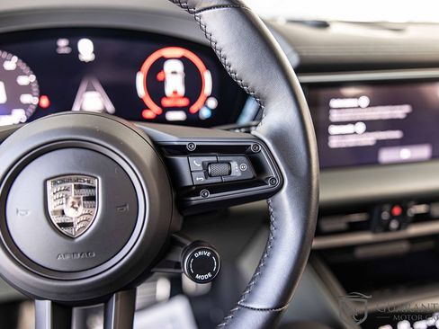 Used 2025 Porsche Macan Turbo Electric AWD/4WD image 27