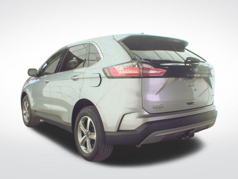 Used 2024 Ford Edge SEL w/ Convenience Package image 8