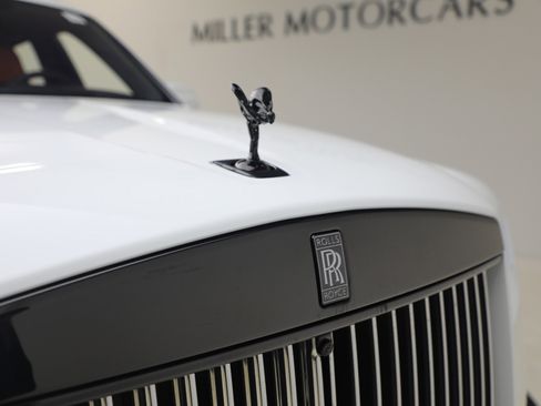 New 2026 Rolls-Royce Cullinan Black Badge image 40
