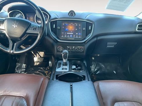 Used 2015 Maserati Ghibli RWD image 10
