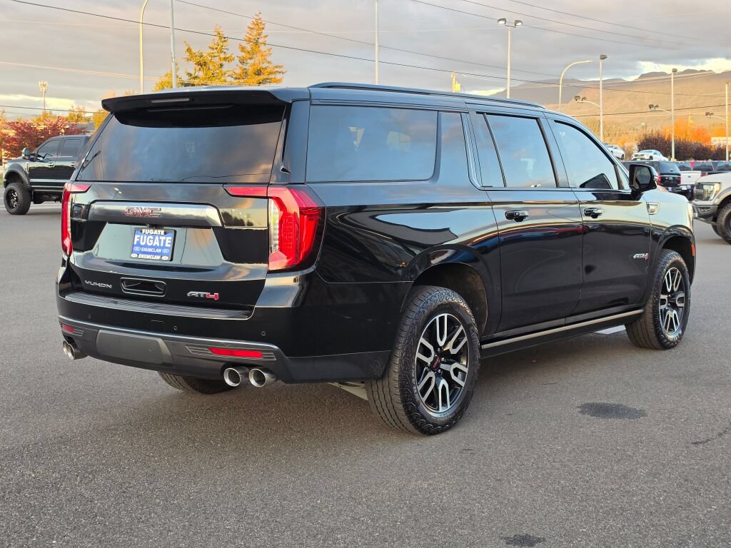 Used 2024 GMC Yukon XL AT4 w/ Technology Package AWD/4WD image 6