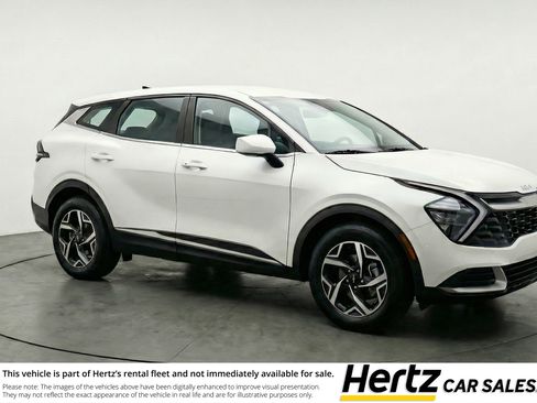 Used 2025 Kia Sportage LX image 1