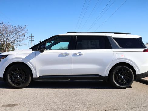 New 2026 Kia Carnival SX Prestige image 2