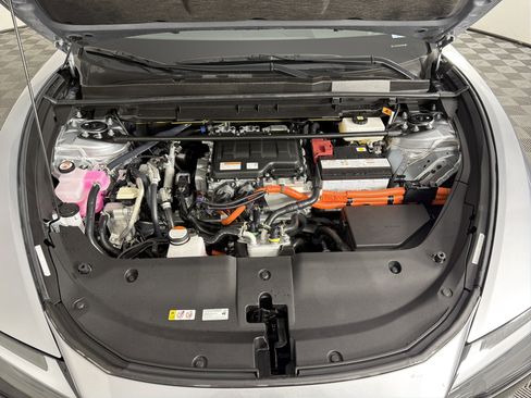 Used 2025 Lexus RZ 450e w/ Accessory Package (2T) image 11