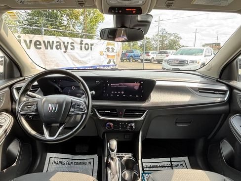 Used 2024 Buick Encore GX Preferred FWD image 18