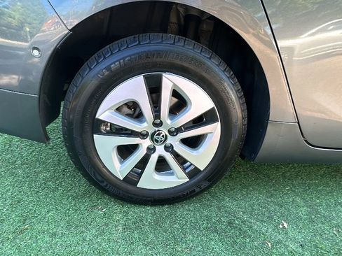 Used 2017 Toyota Prius Four w/ Advanced Technology Package FWD image 49