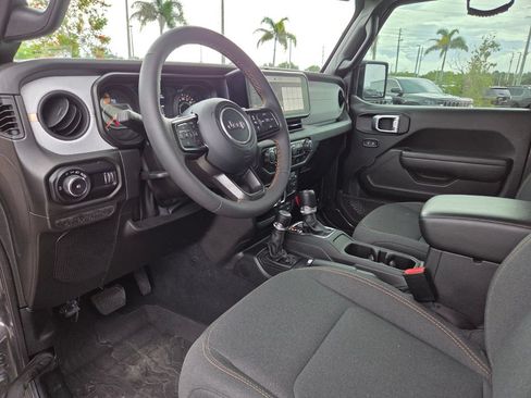 Used 2024 Jeep Wrangler Unlimited Sport AWD/4WD image 29