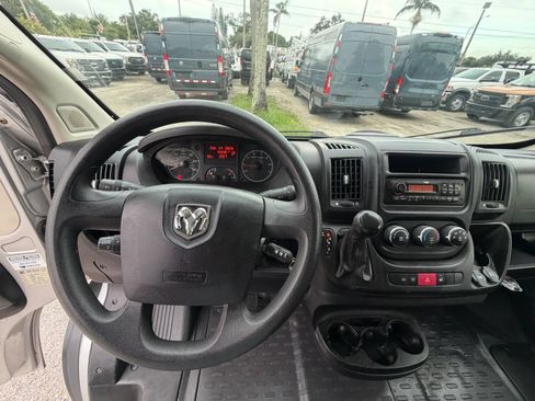Used 2017 RAM ProMaster 2500 w/ Premium Appearance Group FWD image 14