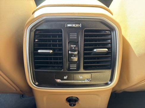 Used 2016 Porsche Macan S image 10